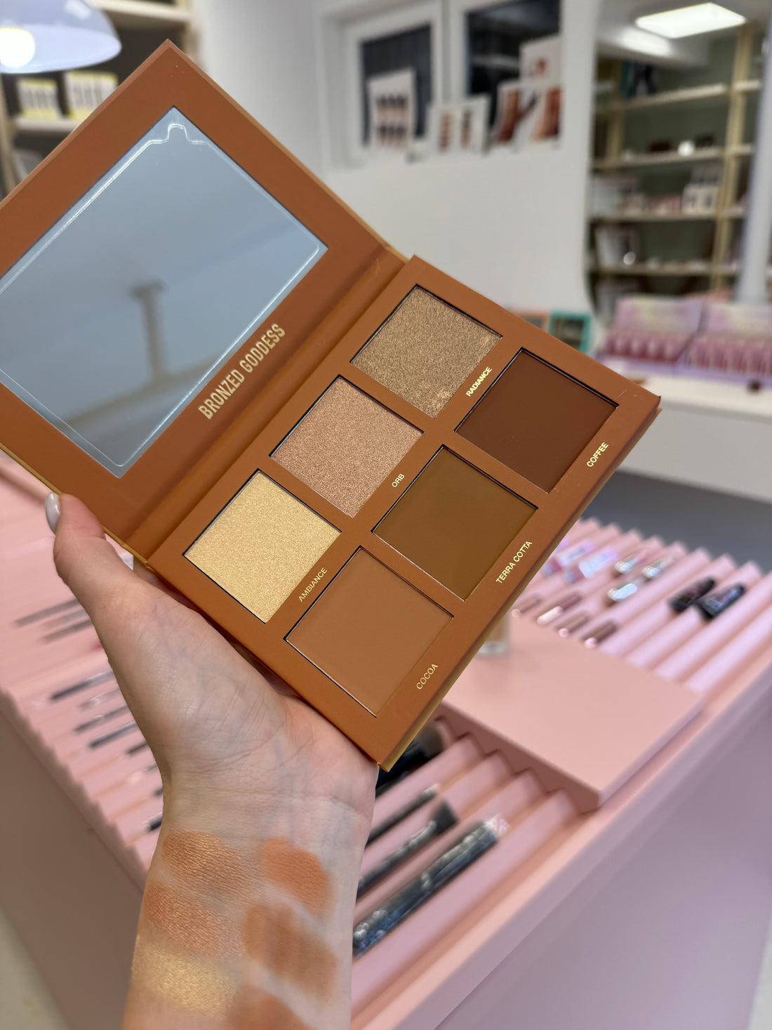 NASA PREPORUKA Bronzer hajlajter paleta