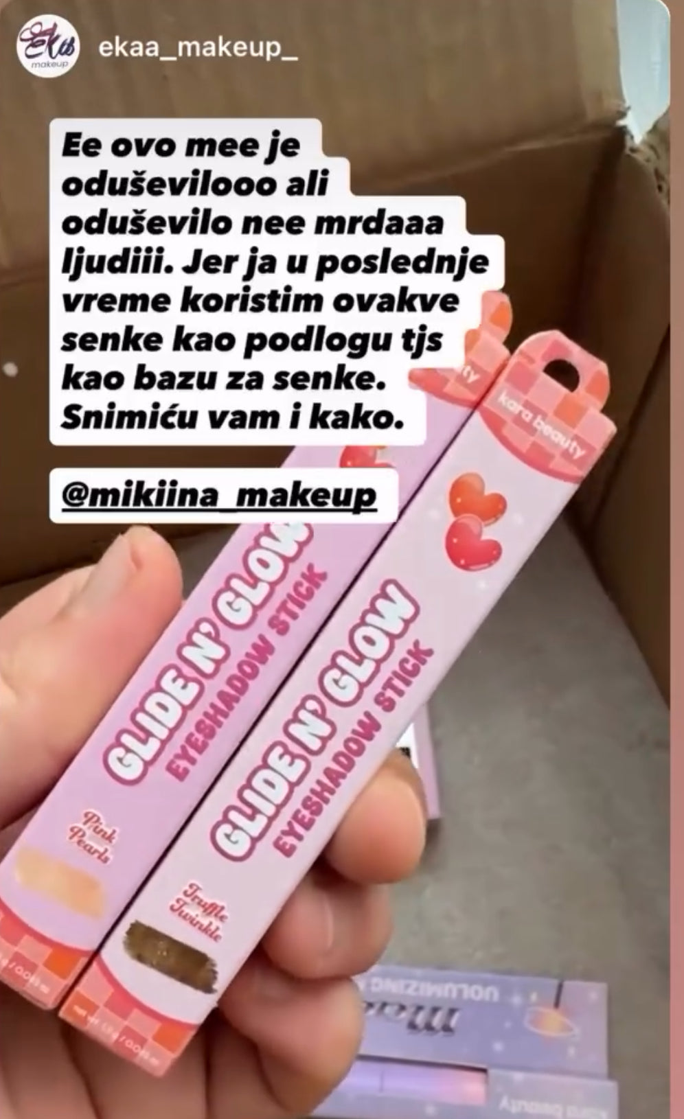 Sjajne senke u stiku Kara beauty